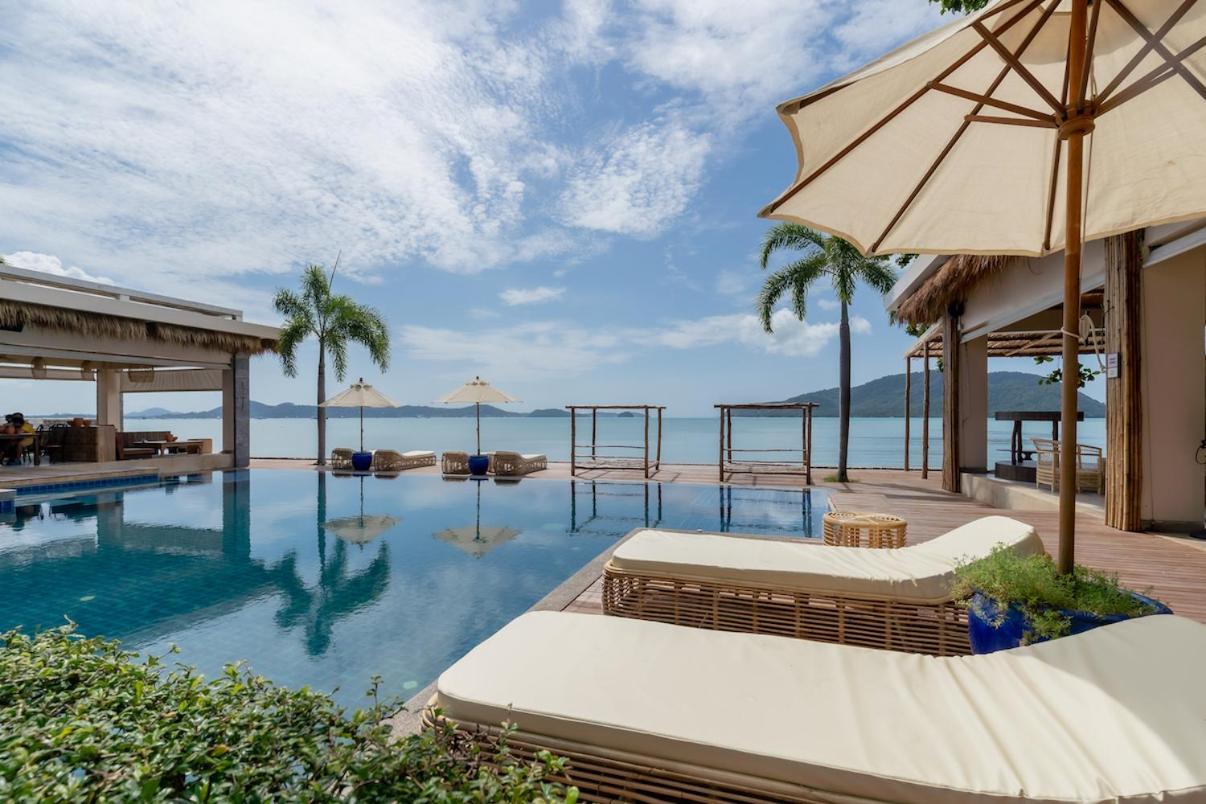 Poppy Beachfront Residence Rawai Ruang foto