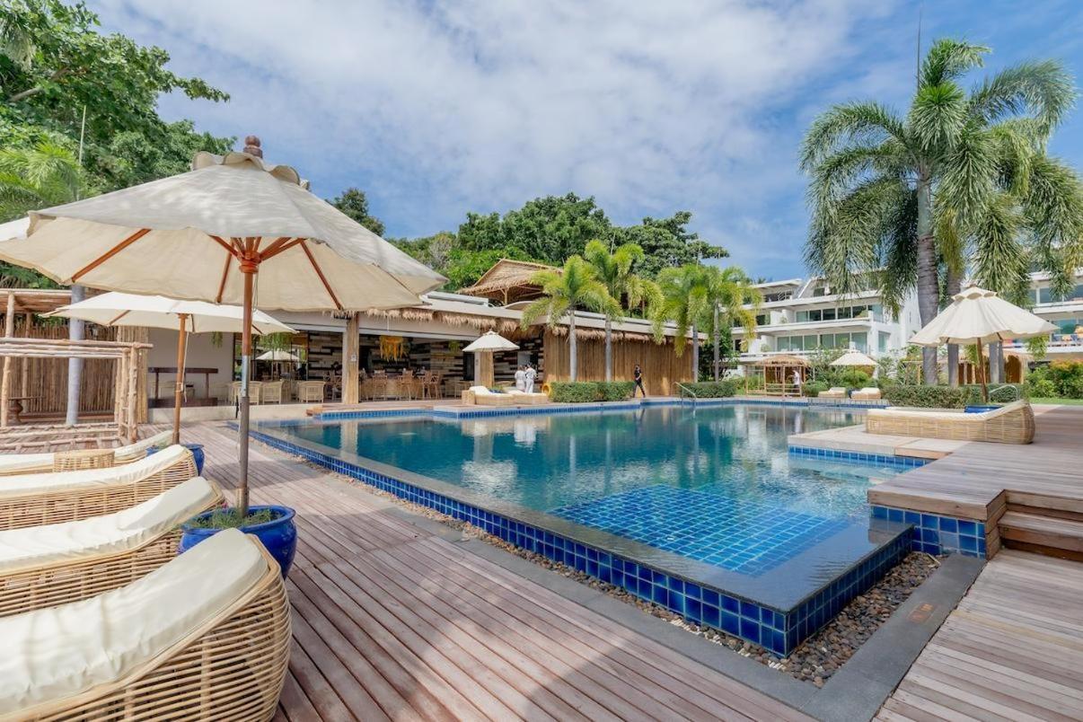 Poppy Beachfront Residence Rawai Ruang foto