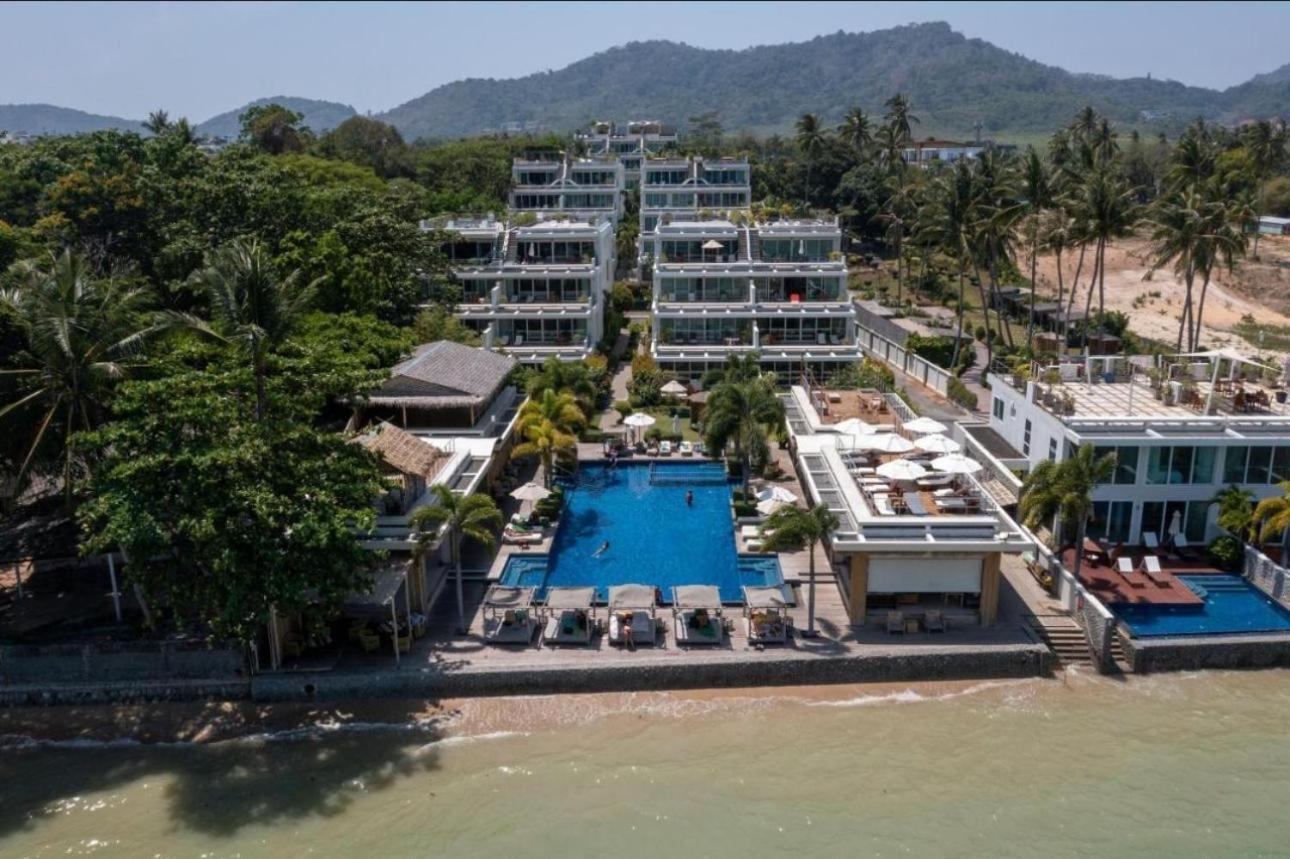 Poppy Beachfront Residence Rawai Bagian luar foto